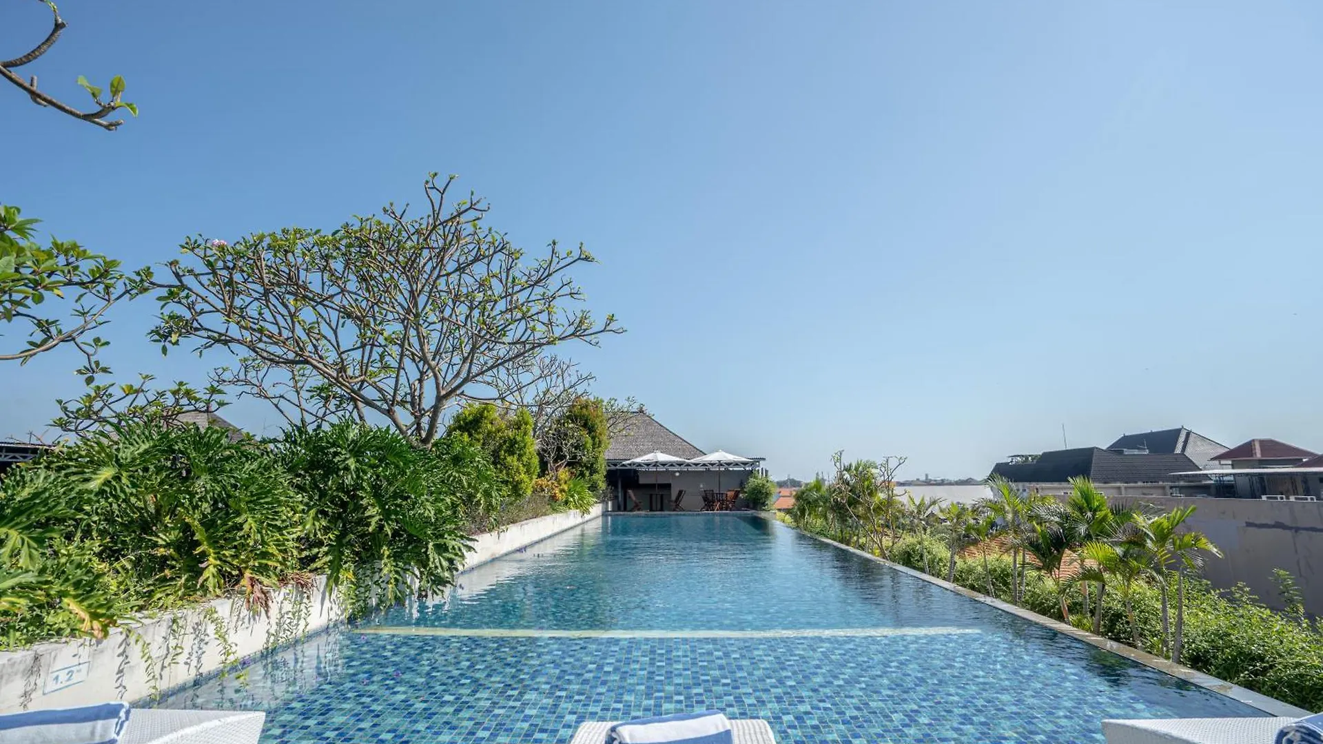 Ramada By Wyndham Bali Sunset Road Kuta Hotell Seminyak