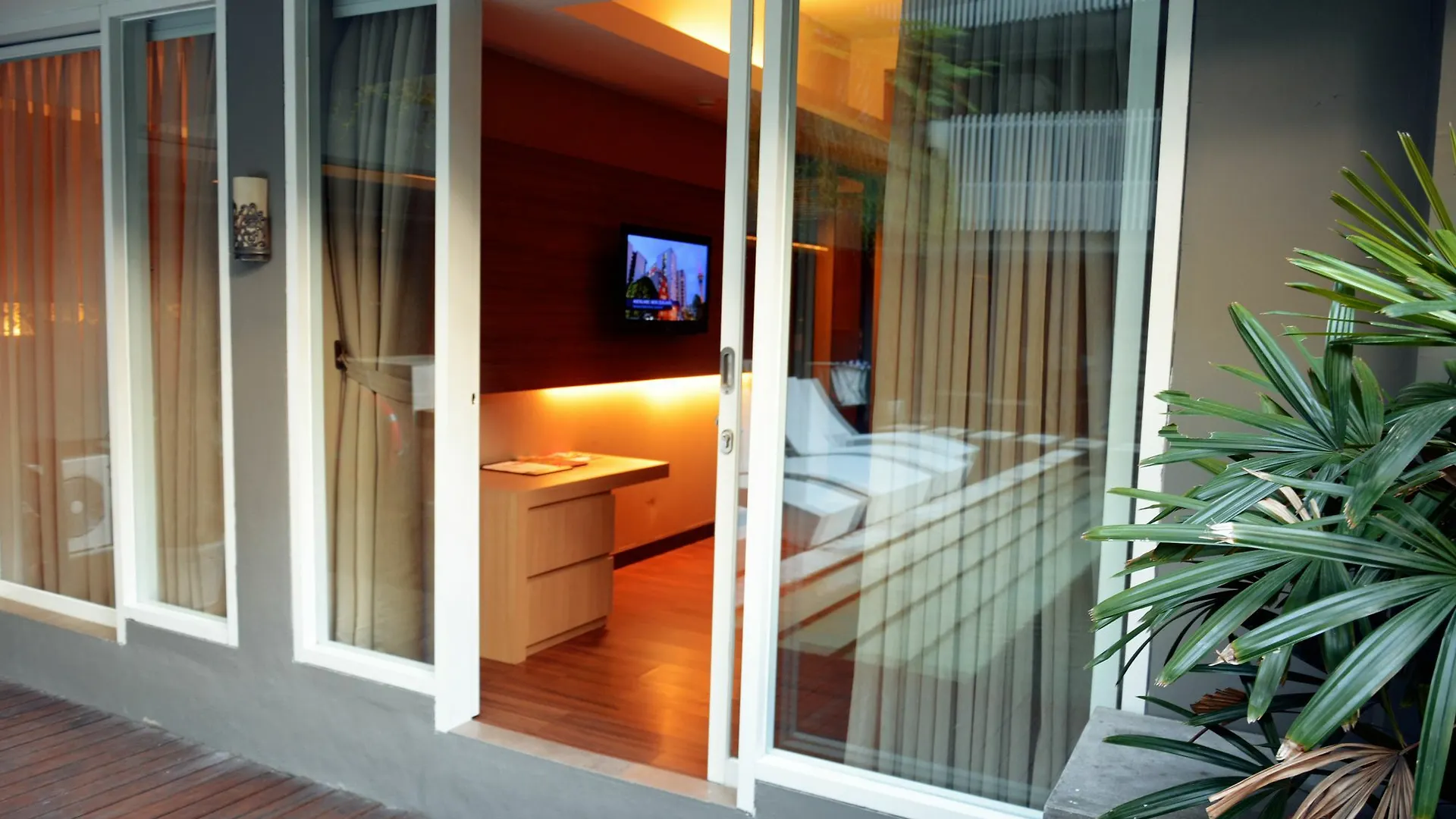 Ramada By Wyndham Bali Sunset Road Kuta Hotell Seminyak Indonesien